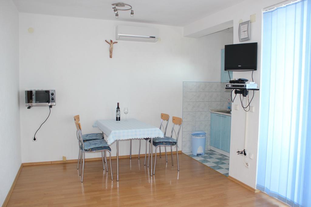 Apartments 4 Dolphins 罗戈兹尼察 外观 照片